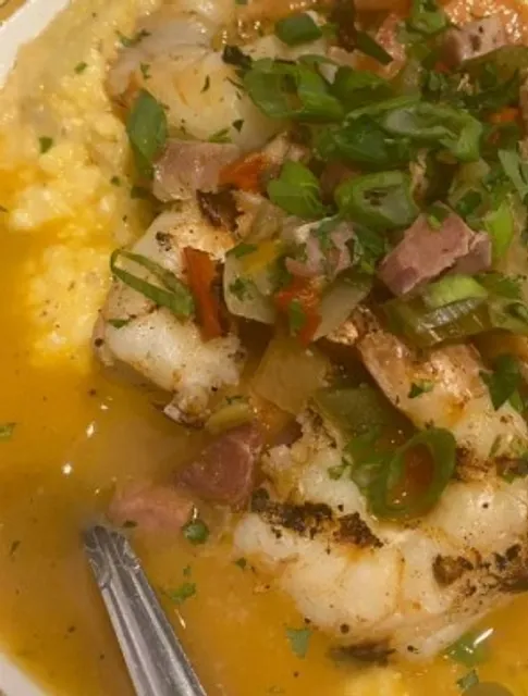 🦪 Muddy Waters Oyster Bar: Happy Hour Heaven for Oyster Lovers! 🍾