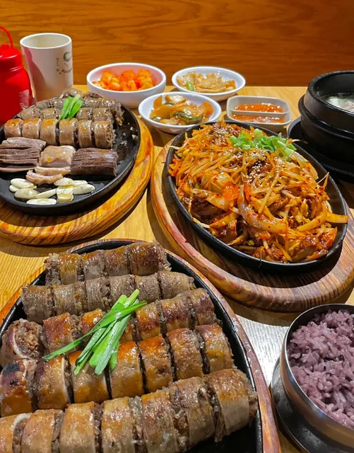 🔥 Vancouver’s Korean Blood Sausage Obsession: South Castle Korean 