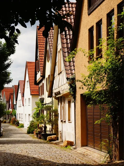 🇩🇪 I Found the Prettiest Town Near Stuttgart 😆