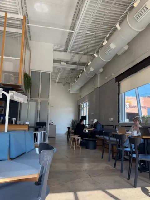 Dallas, USA 🇺🇸/ Treating a Coffee Shop Like a Living Room