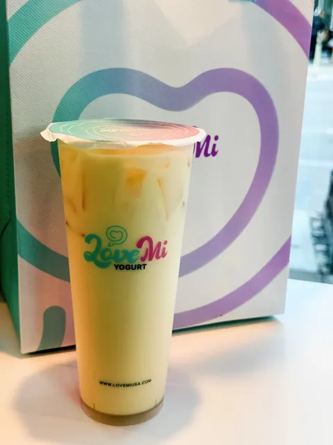 NYC | This Purple Rice & Oat Yogurt Drink Is My New Obsession! 🍚🔥