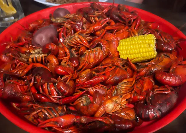Crawdaddy’s Kitchen: A Flavor Fiesta for the Soul!