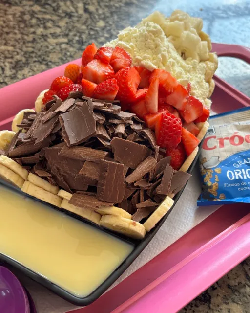 Sao Paulo 🇧🇷 Acai berry ice cream | Acai "ship" experience