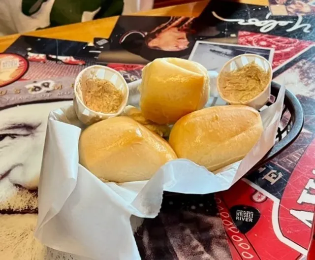 🥩 Texas Roadhouse - Savannah's Legendary Steak Experience! 🤠