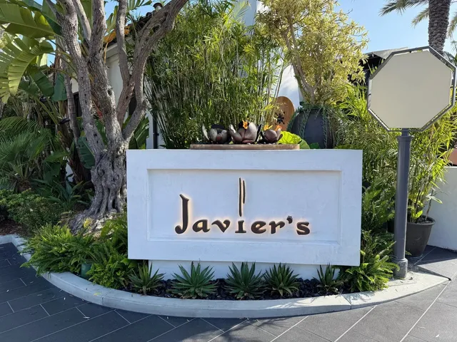 Irvine Eats | Is This the Best Mexican Restaurant? 🌮🌊