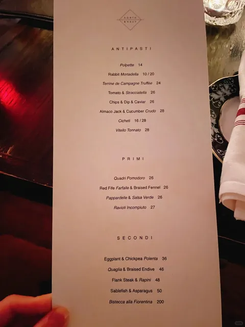 A Restaurant with a Romantic Ambiance: North & Navy