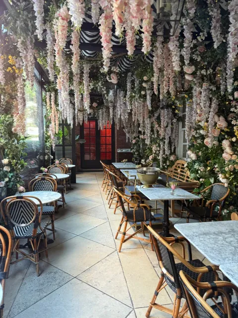 💐 Bloomsbury: London's Ultimate Hotel Experience! 🏨