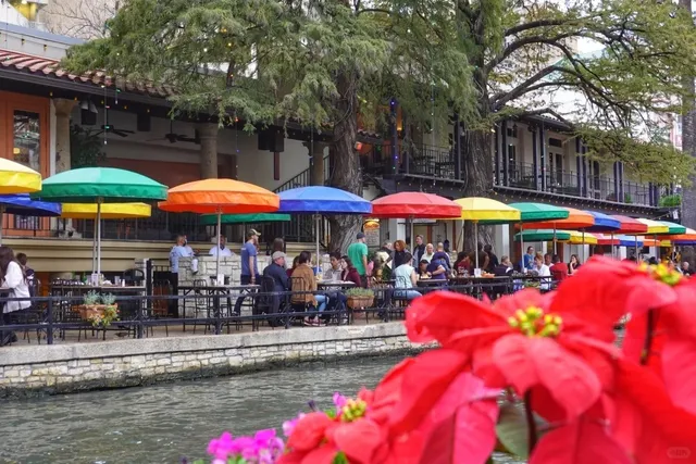 San Antonio | River Walk Travel Guide 🌊