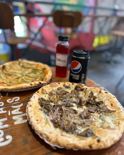 Sao Paulo 🇧🇷 Pizza | Please go in and try it! It's so good!