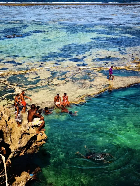 Tide Pool Jumping with Locals – Free Hidden Gem! 🌊