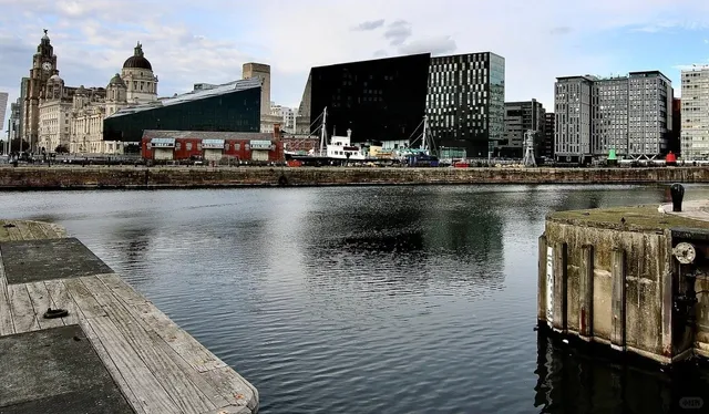 Liverpool: A City Where History Meets Modern Multiculturalism 🌆🎸⚽