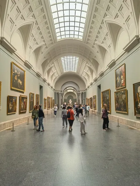 🇪🇸 10 Must-Do Experiences in Madrid 🔥