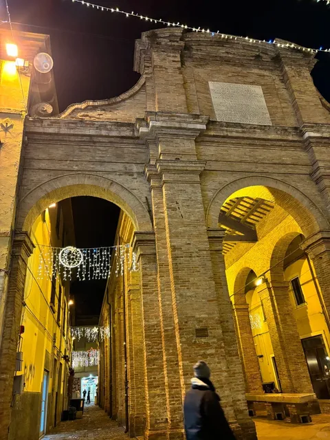 Rimini One-Day Itinerary Guide 🚂🌊🎨