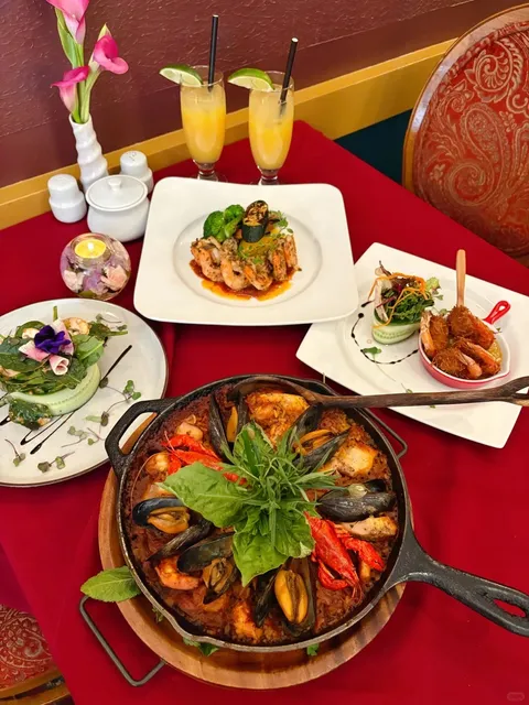 🇨🇦 Had the most mind-blowing Jambalaya in Toronto! 🥘💥