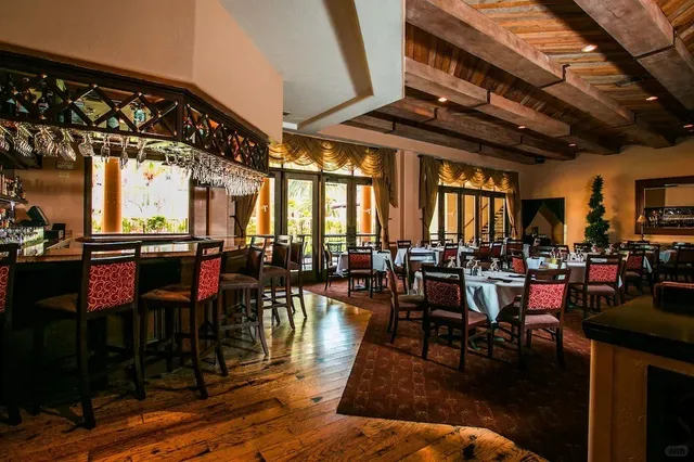 Vegas🏨 Tuscany Suites: A Charming Stay