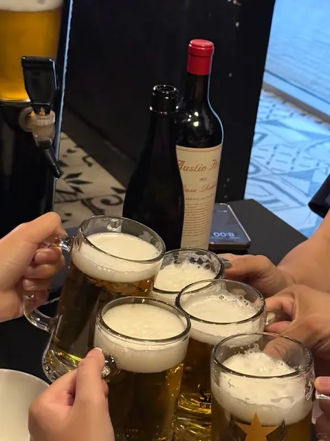 LA | 949 Grill Lounge | Gonna Drink Till I Figure Myself Out 🍻