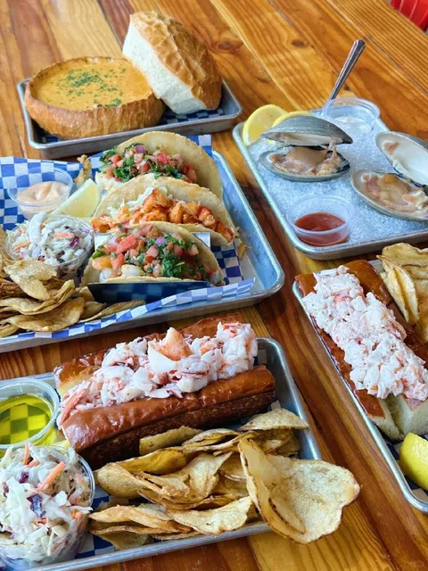 ✈️  San Francisco Airport Side 🦞 Super Popular Lobster Roll!