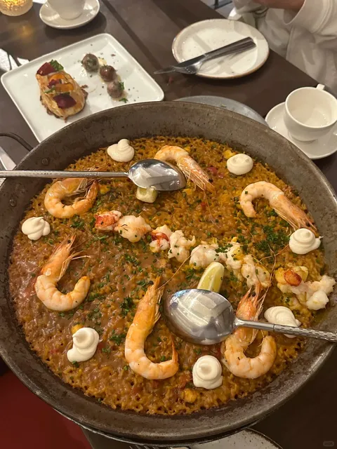 Best  Spanish Seafood Paella in  LA--Teleferic Barcelona Los Angeles