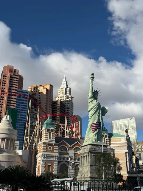 🇺🇸 Vegas | A Female Entrepreneur’s CES Guide Summary