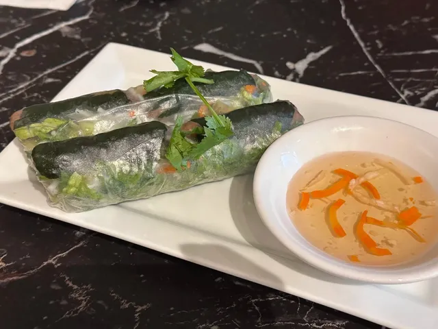 🍜 Madtown Eats | Viet Town – First Time Trying Hot Stone Pot Pho!