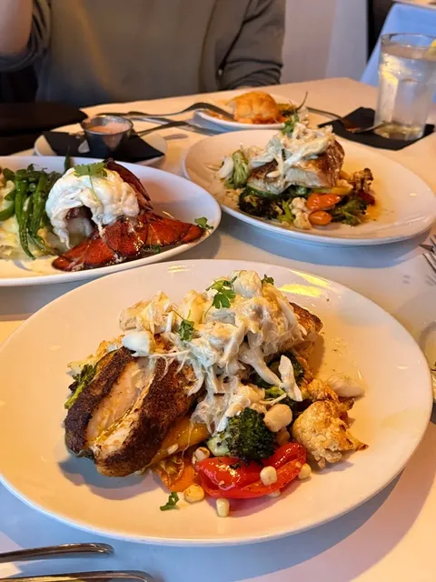 Baltimore’s Best Crab Cake: Rusty Scupper Restaurant 🦀