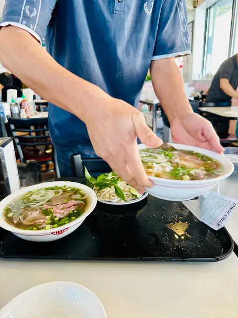 🇺🇸 Hands Down the PHO with the MOST BEEF in All of Philadelphia! ~ P