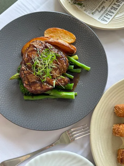 An Unforgettable Tropical Dining Experience in Cairns 🌴🌊