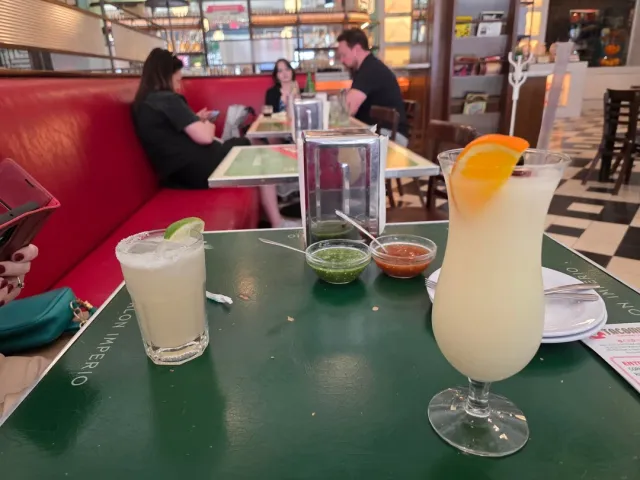 🇲🇽 Delicious Mexican Food at the ESB! 🏙️🌮