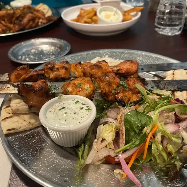 MADISON EATS | Hidden Gem Alert – Incredible Mediterranean Food!