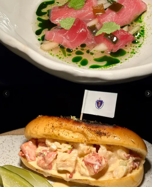 New York's Dark Horse of the Year: Smithereens(1)