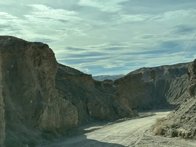 ♨️ A Real Hot Spring Just Over an Hour from Las Vegas! 🚗