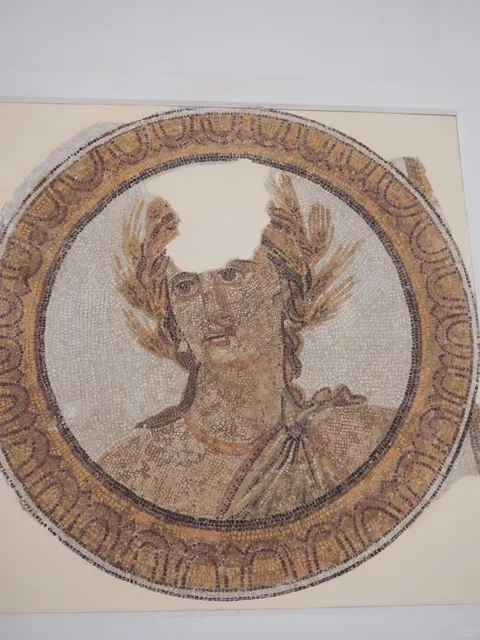 Where Rainy Days Turn into Time Travel 🎨🏛️（2）