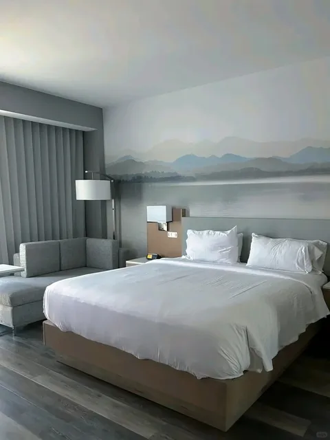 Chinese-Friendly Hotel in LA | Full Chinese Service! 