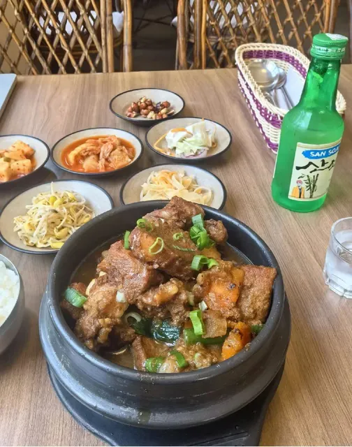 A Korean Feast by the Lake in Pokhara, Making You Want Another Pot