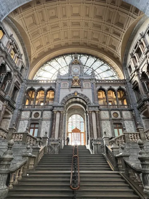 🇧🇪 Antwerp, Belgium | A Fashion Lover's Paradise