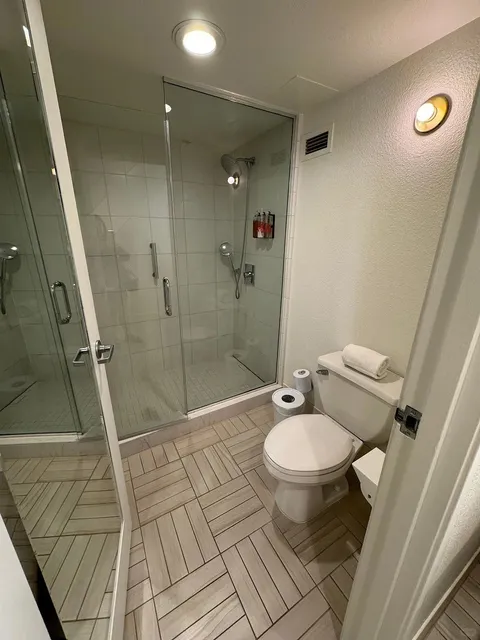 Las Vegas Budget Travelers, Check This Out! This Hotel Saves You Big!