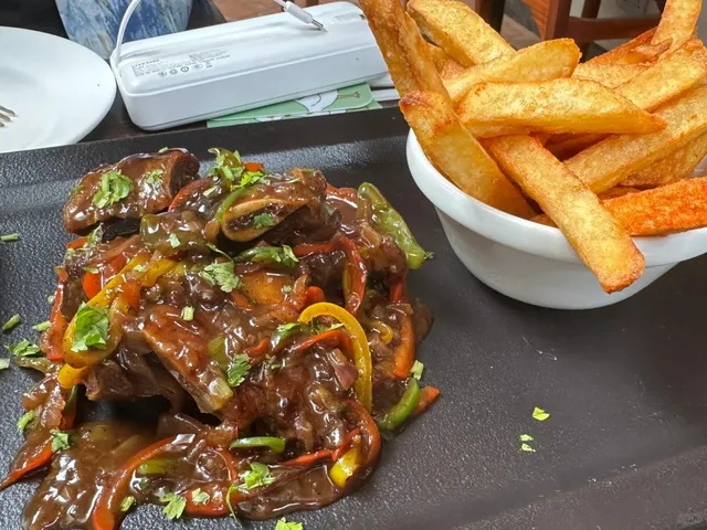 What to Eat in Kampala, Uganda | Maze Restaurant – A Must-Try!