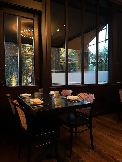 San Antonio｜A Cozy French Spot Perfect for Dates