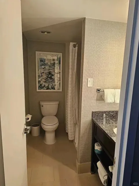 🌟 Portland on a Budget? Stay Here! Hilton Portland Executive Tower