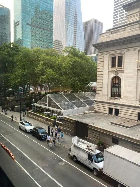 Convenient Location & Cozy Comfort! 🏙️❤️