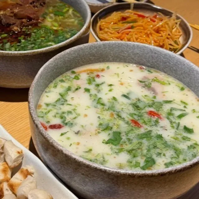 🍜 Meet Up Noodle Minneapolis | A Cozy 