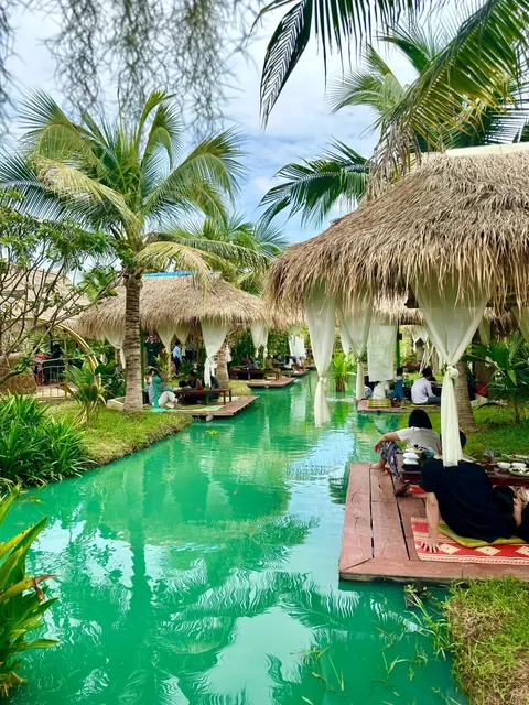 🇰🇭 Phnom Penh Weekend Escape | Anajak Dong Floating Restaurant