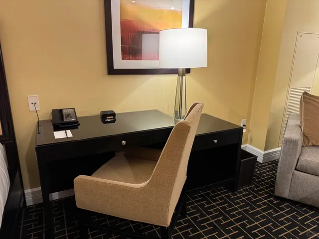 Las Vegas Trump Hotel Sphere View Room Tour