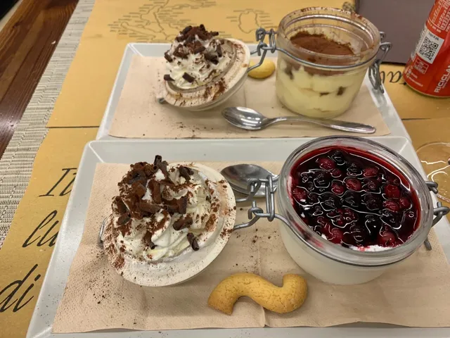 🚄 Nearby, Mind-Blowing Tiramisu and Panna Cotta 🍰🍮