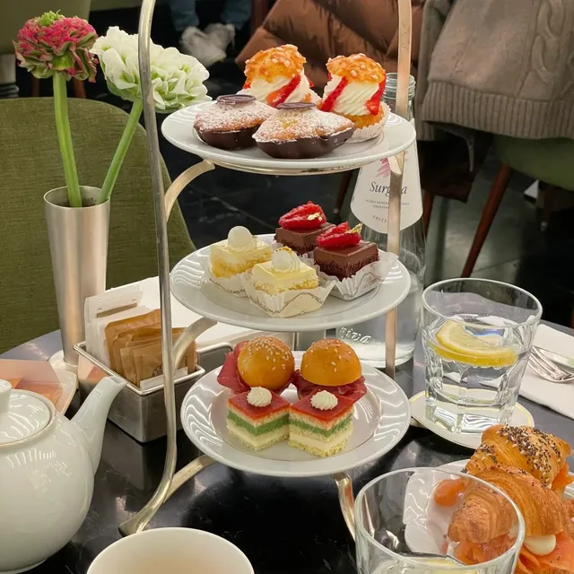 🍝 Delicious Milanese Meals | It Seems Like a Carbohydrate Feast 🍕