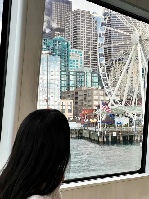 Seattle | Argosy Cruise 🛥️ Snapshot with the Skyline on Board