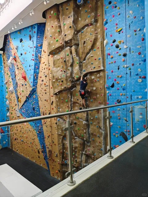 🇬🇧 University of Nottingham Gym – Seriously Impressive! 