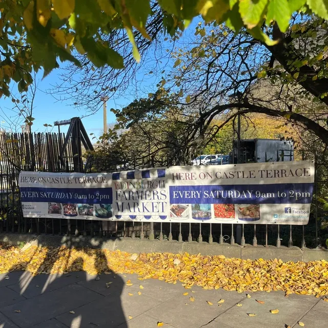 Edinburgh's Saturday Farmers' Market is ABSOLUTELY AMAZING to Explore!