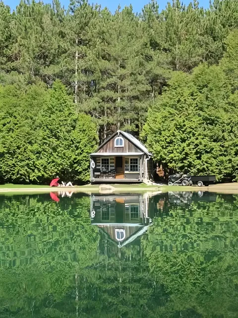 Toronto’s Hidden Gem: Cabin in the Woods 🤩