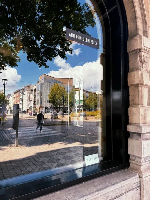 Antwerp: A City with Lingering Allure & Its Own Rhythm 🖤🇧🇪